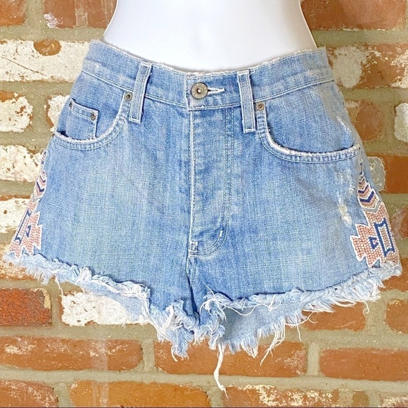 Carmar Light Wash Tribal Embroidery Cutoff Distressed denim Shorts size 25 - Picture 3 of 7